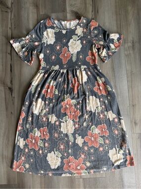 Woman’s Dark Gray Floral Ruffle-Sleeve Dress